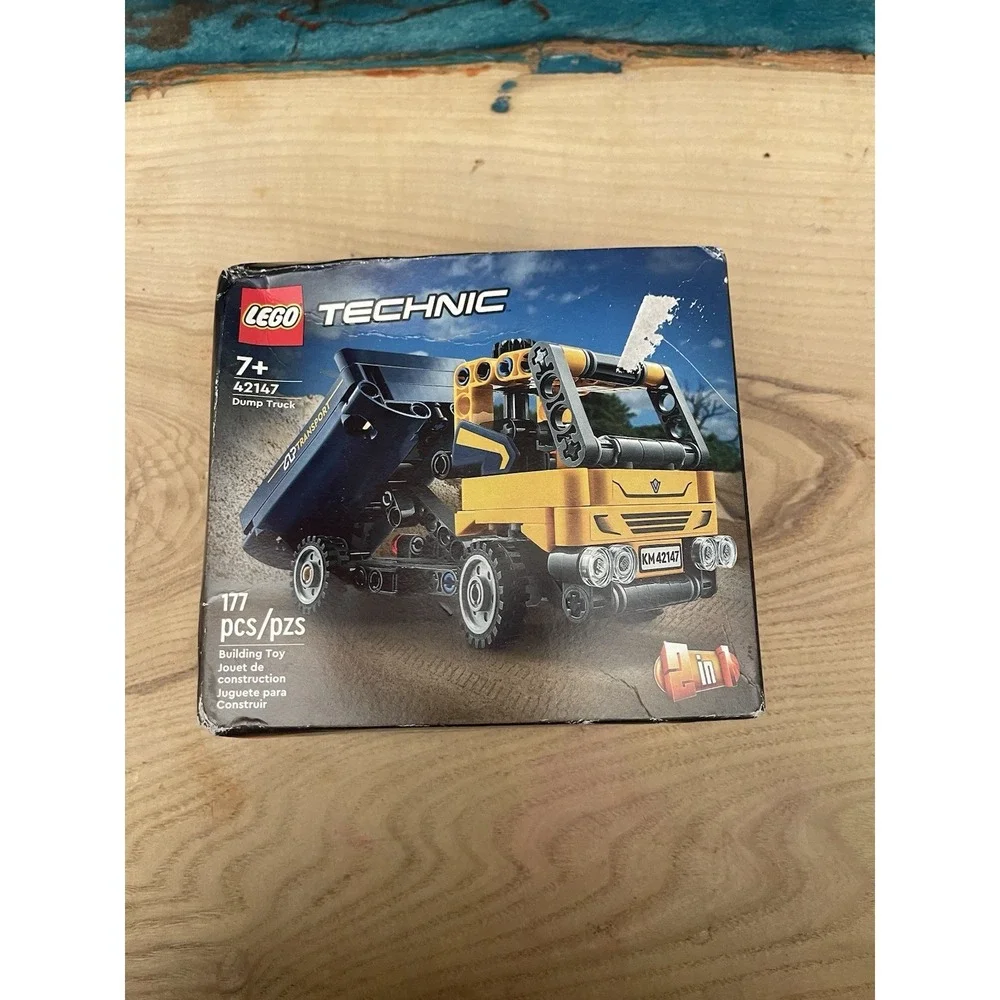 LEGO TECHNIC 42147 Dump Truck 2 in 1 (NEW/SEALED) (DAMAGED BOX)